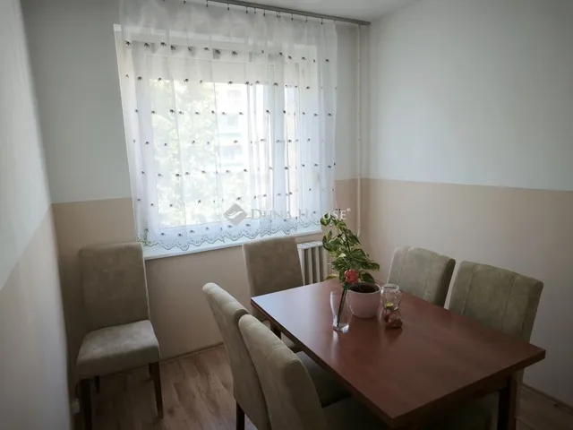 Eladó lakás Szombathely, Oladi lakótelep 77 nm