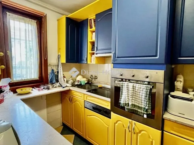 Eladó ház Szombathely, Derkovits-lakótelep 72 nm