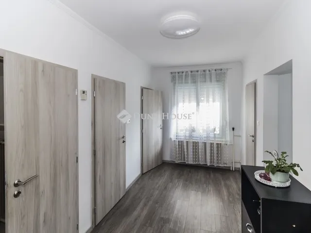 Eladó ház Bük 241 nm