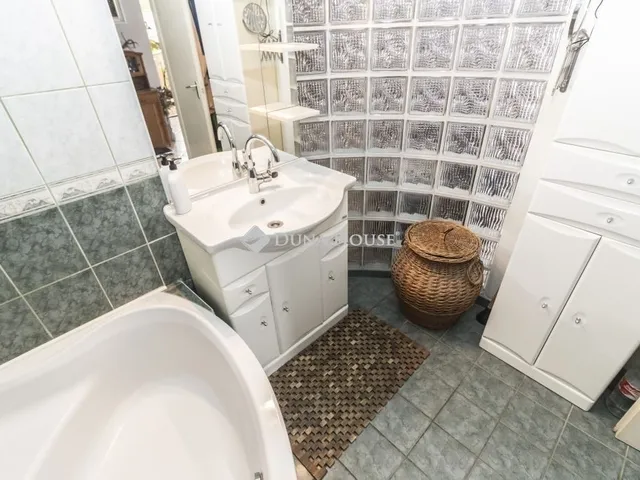 Eladó lakás Szombathely, Olad 72 nm