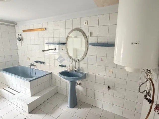 Eladó ház Szombathely, Ifjúsági lakótelep 160 nm