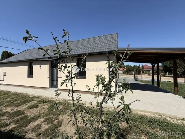 Eladó ház Kám 65 nm