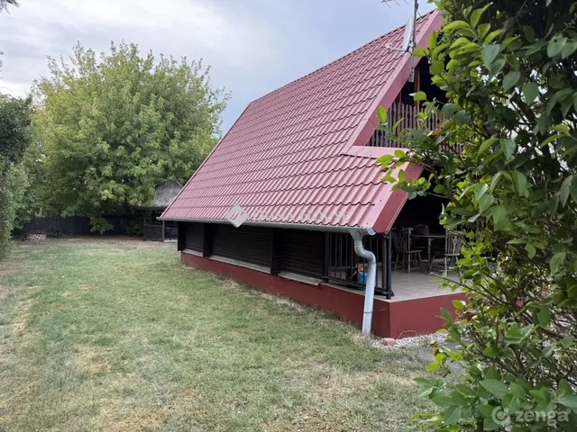 Eladó nyaraló Balatonkeresztúr 46 nm