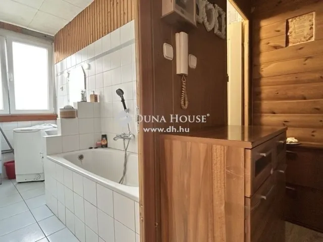 Eladó lakás Szombathely, Ifjúsági lakótelep 64 nm