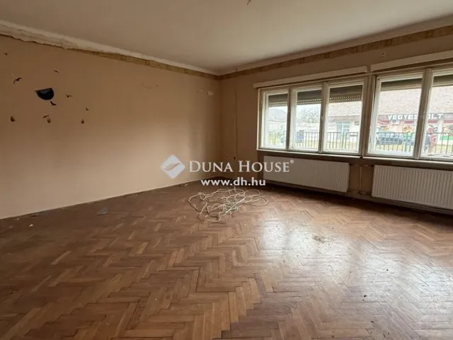 Eladó ház Hosszúpereszteg 130 nm