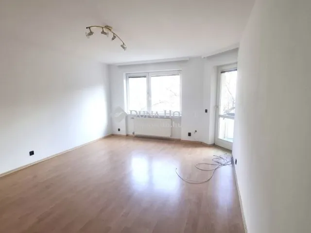 Eladó lakás Szombathely, Oladi lakótelep 69 nm