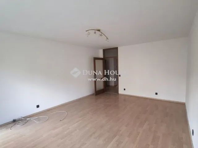 Eladó lakás Szombathely, Oladi lakótelep 69 nm