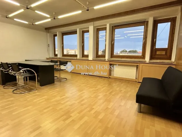 Eladó kereskedelmi és ipari ingatlan Szombathely 38 nm