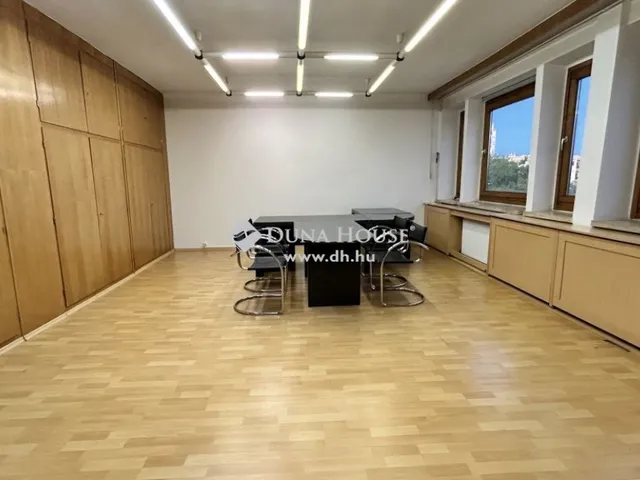 Eladó kereskedelmi és ipari ingatlan Szombathely 38 nm