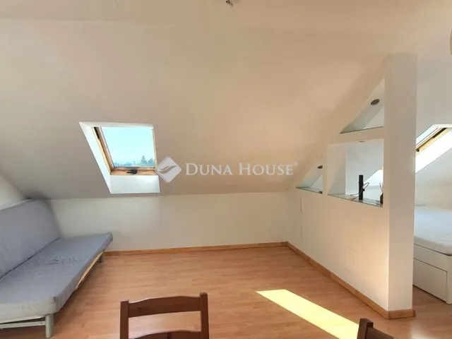 Eladó ház Gyenesdiás 300 nm