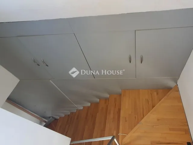 Eladó ház Gyenesdiás 300 nm