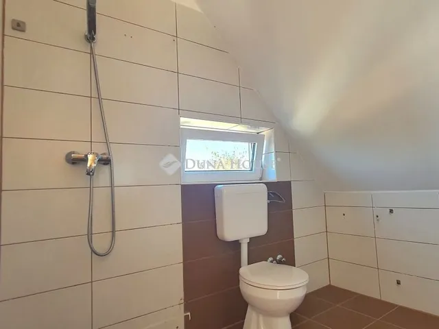 Eladó ház Gyenesdiás 300 nm