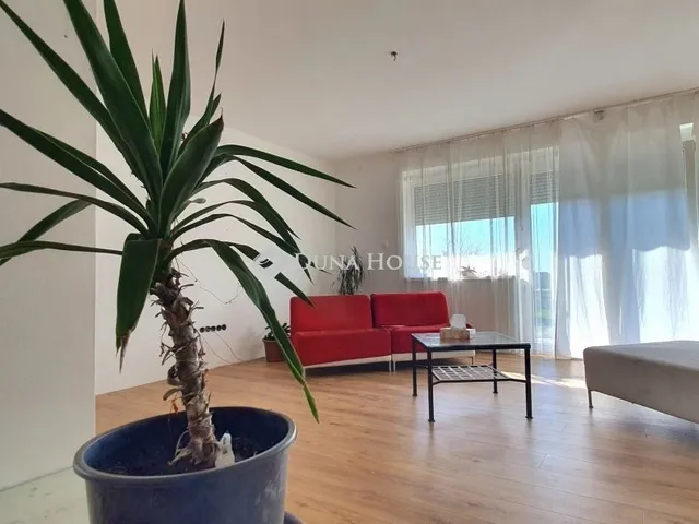 Eladó ház Gyenesdiás 300 nm