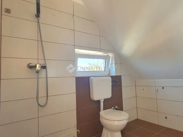 Eladó ház Gyenesdiás 300 nm