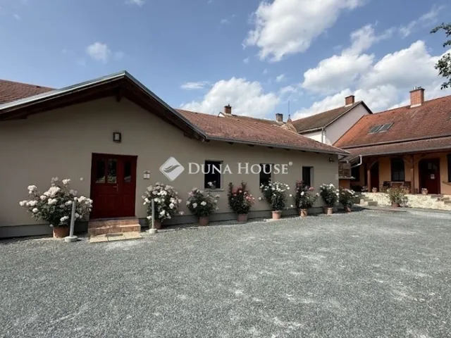 Eladó ház Szentgotthárd 250 nm