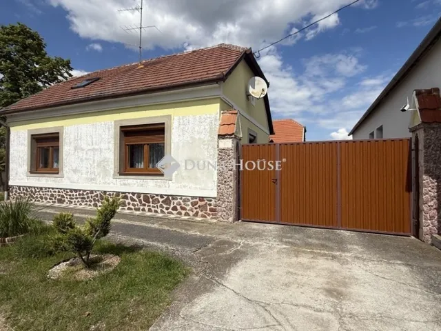 Eladó ház Fertőhomok 215 nm