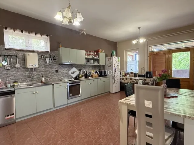 Eladó ház Fertőhomok 215 nm