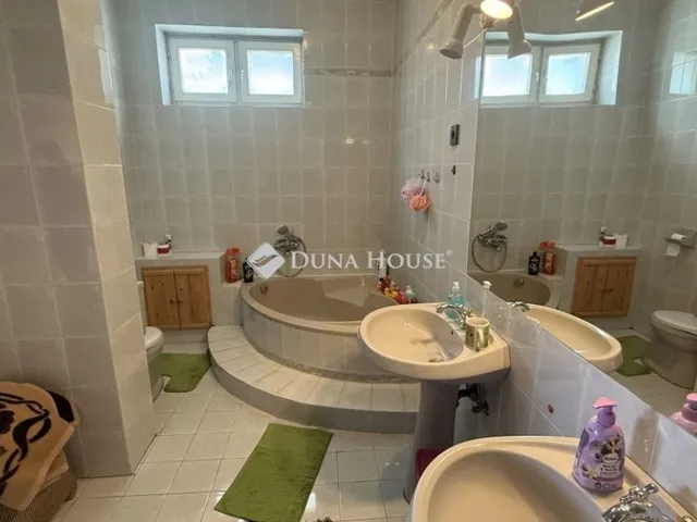 Eladó ház Fertőhomok 215 nm