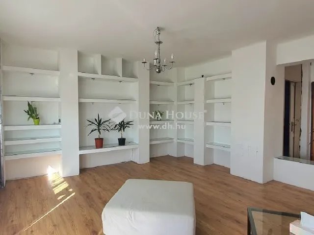 Eladó ház Gyenesdiás 300 nm