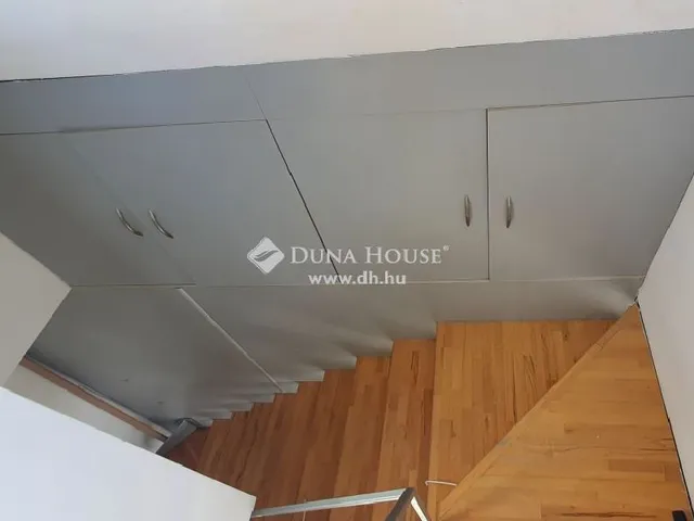 Eladó ház Gyenesdiás 300 nm