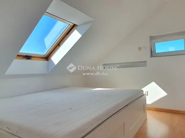 Eladó ház Gyenesdiás 300 nm