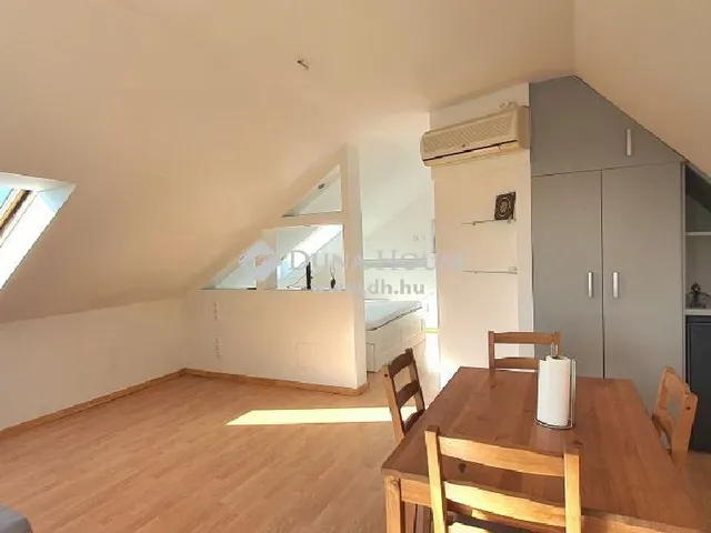 Eladó ház Gyenesdiás 300 nm