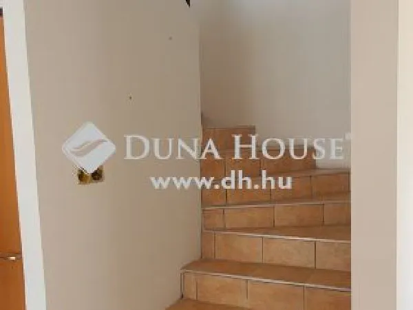 Eladó ház Gyenesdiás 300 nm