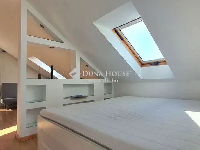 Eladó ház Gyenesdiás 300 nm