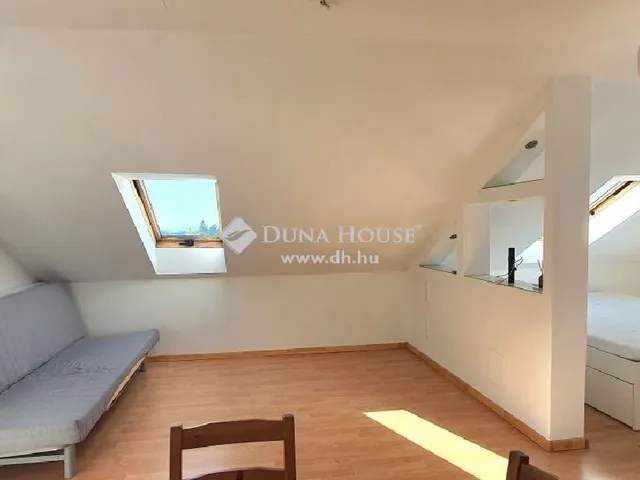 Eladó ház Gyenesdiás 300 nm