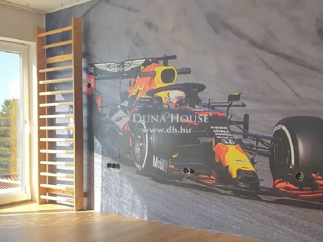 Eladó ház Gyenesdiás 300 nm