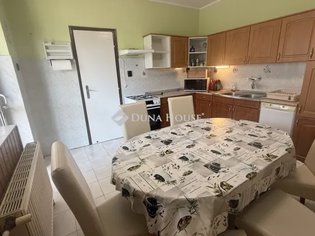 Eladó ház Bük 202 nm