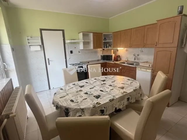 Eladó ház Bük 202 nm