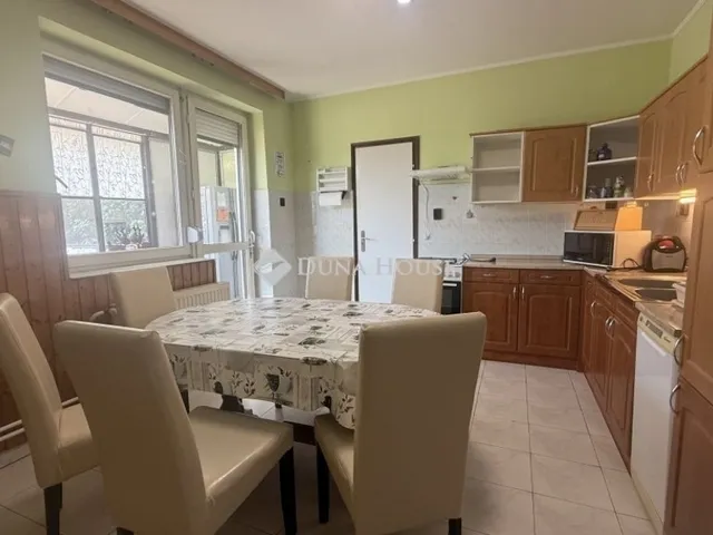 Eladó ház Bük 202 nm