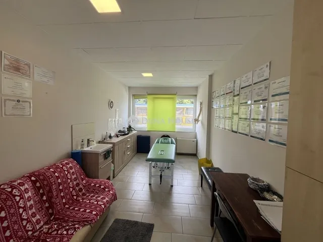 Eladó kereskedelmi és ipari ingatlan Szombathely, Olad 126 nm