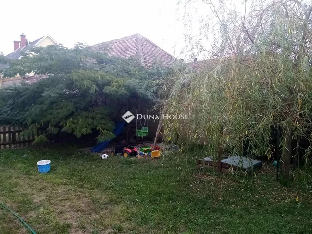 Eladó ház Zsira 95 nm