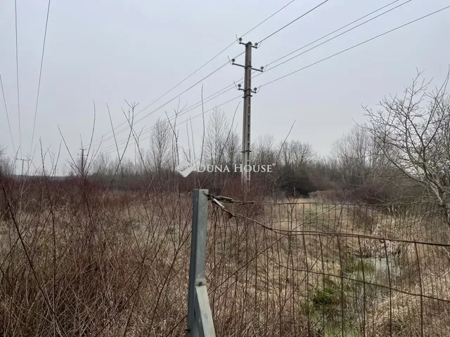 Eladó telek Sárvár 67083 nm