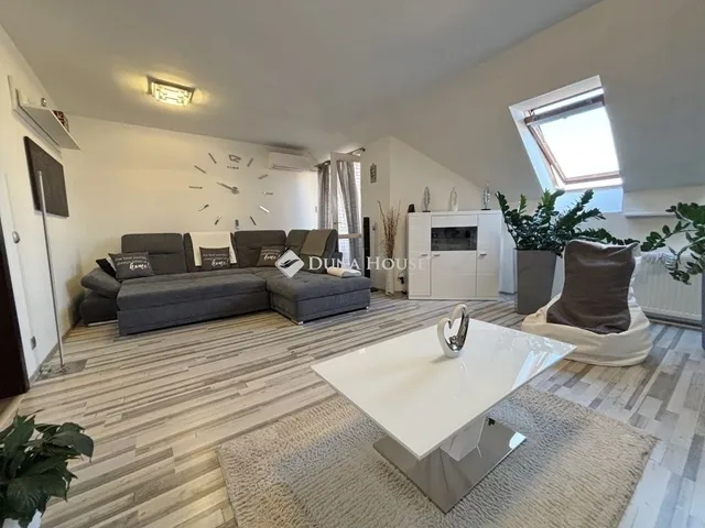 Eladó lakás Szombathely, Oladi lakótelep 101 nm