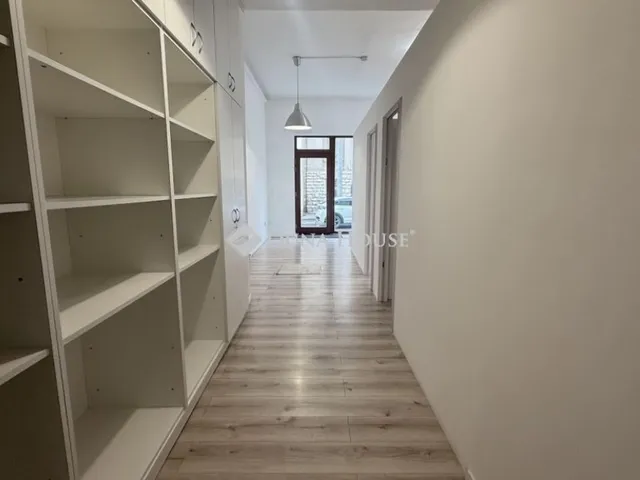 Kiadó kereskedelmi és ipari ingatlan Szombathely, Belváros 45 nm