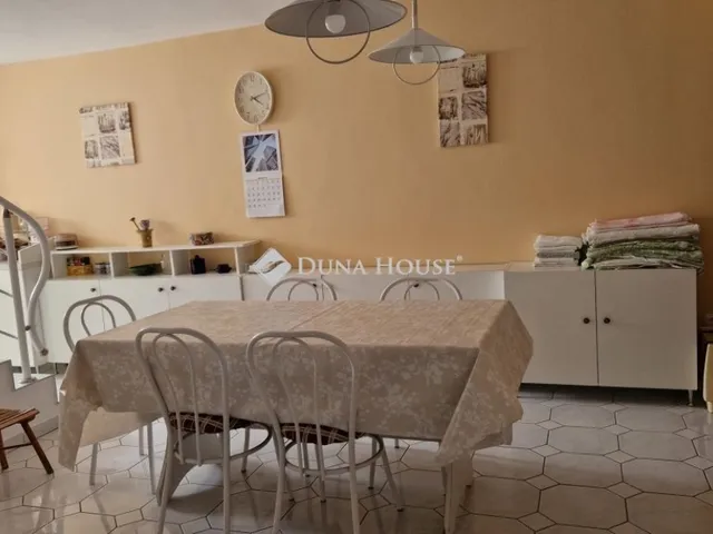 Eladó ház Bük 292 nm