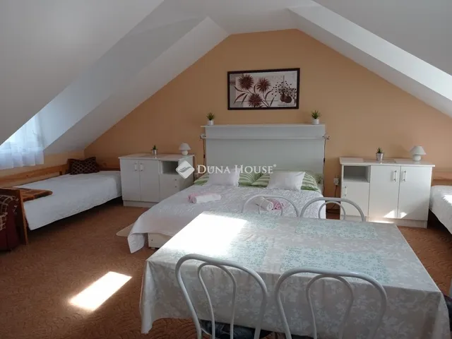 Eladó ház Bük 292 nm