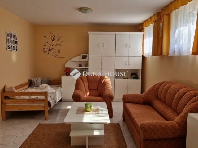 Eladó ház Bük 292 nm