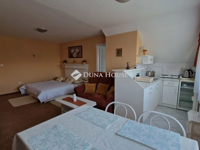 Eladó ház Bük 292 nm