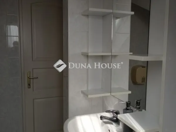 Eladó ház Bük 292 nm