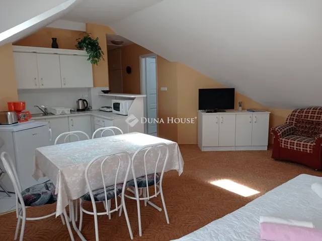 Eladó ház Bük 292 nm