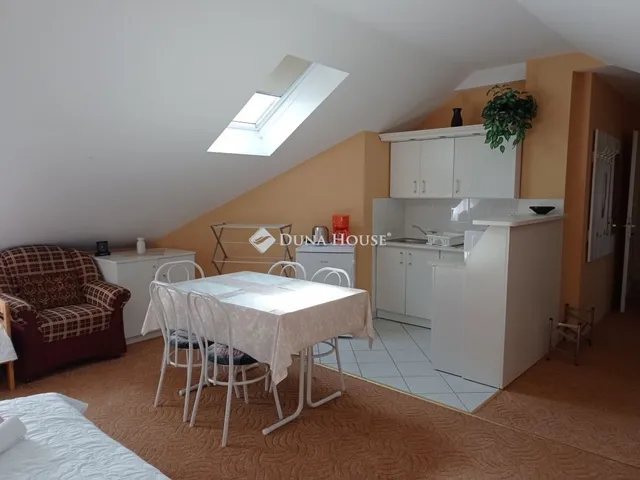 Eladó ház Bük 292 nm