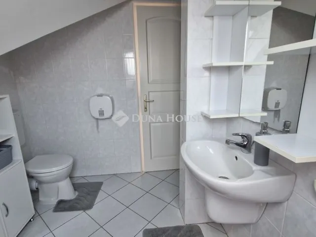 Eladó ház Bük 292 nm