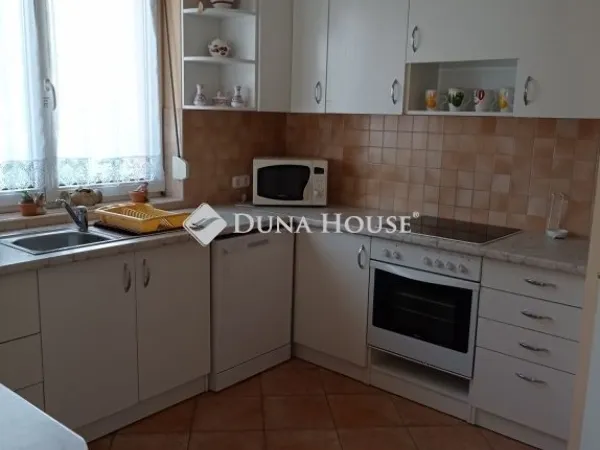 Eladó ház Bük 292 nm