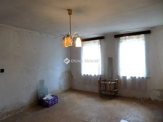 Eladó ház Zsédeny 136 nm