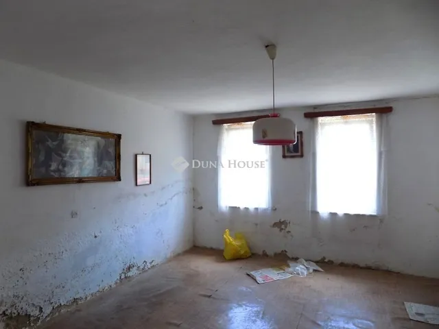 Eladó ház Zsédeny 136 nm