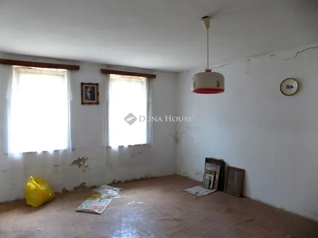 Eladó ház Zsédeny 136 nm